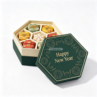 Boîte cadeau hexagonale haut de gamme en carton pour pâtisseries du Nouvel An, avec estampage doré et séparateur, design gratuit