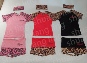 Completo Loungewear da <span class=keywords><strong>Donna</strong></span> Stampa Leopardata 2 Pezzi Personalizzabile con Logo Top Halter o a Fascia e Shorts Stampa Ghepardo <span class=keywords><strong>Abbigliamento</strong></span> <span class=keywords><strong>Donna</strong></span> - Product Image 3