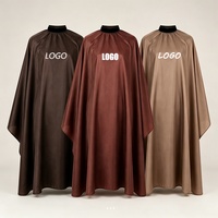 Cape de Coiffeur Imperméable Personnalisable avec Logo/Impression Intégrale Couleurs Crème Clair, Chocolat, Brun Foncé pour Usage en Salon de Coiffure