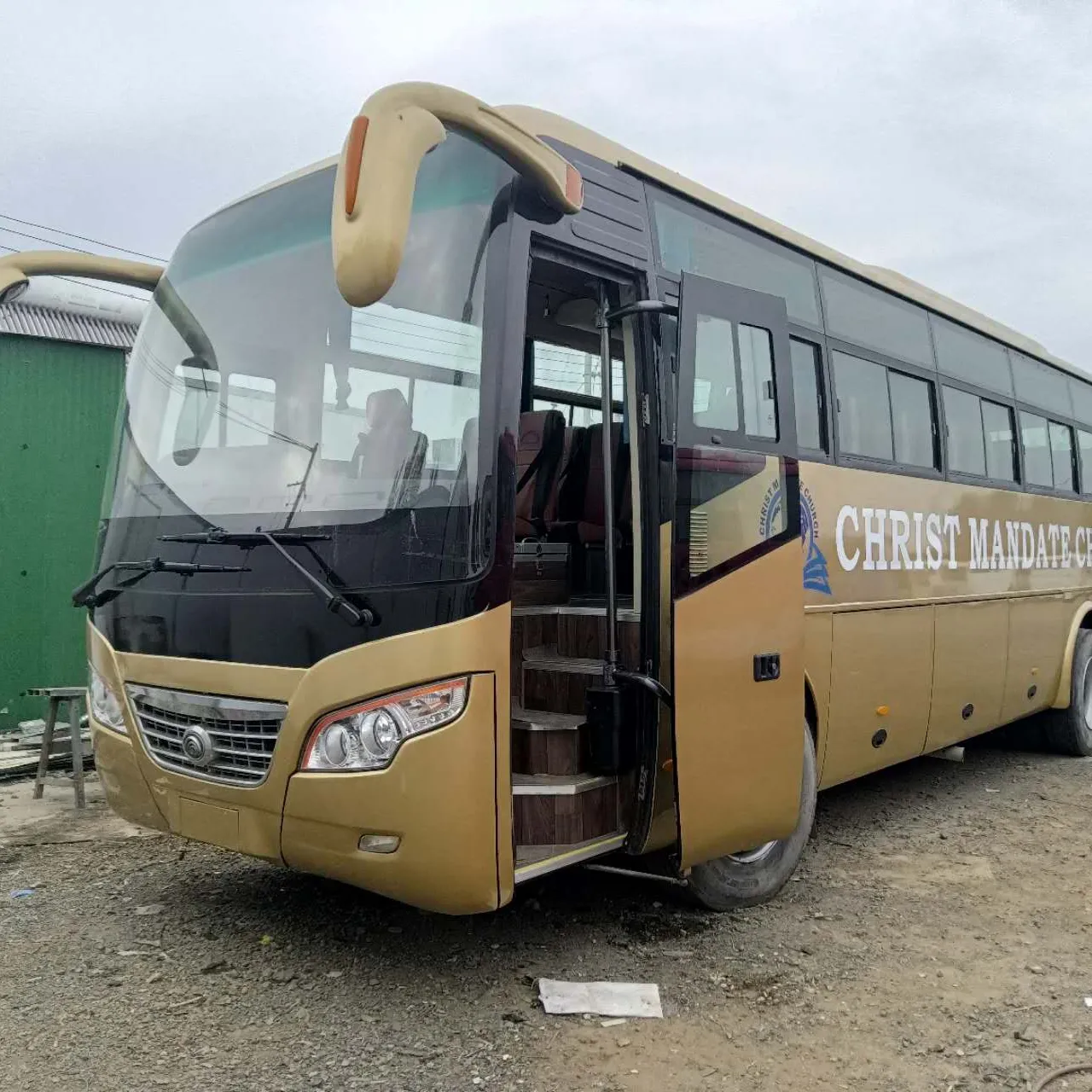 Renouvellement de 59 sièges Yutong Bus ZK6102D RHD Bus à main droite et coach à bas prix à vendre