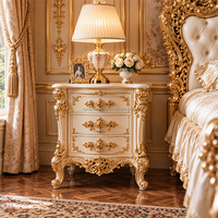 Lit de Roi Baroque Français de Luxe en Bois Sculpté Doré avec Tête de Lit Capitonnée – Mobilier de Chambre Royal Européen pour Villa et Mansion