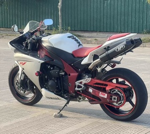 <span class=keywords><strong>Moto</strong></span> Yamaha YZF-R1 1000cc, moteur 4 cylindres en ligne refroidi par liquide, Supersport, moteur Crossplane dérivé de la <span class=keywords><strong>MotoGP</strong></span> - Product Image 6