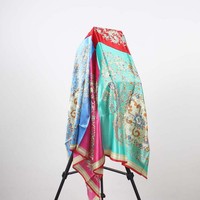 Op maat gemaakte digitale print imitatie zijden sjaals lange vierkante chiffon zijden sjaal foulards design