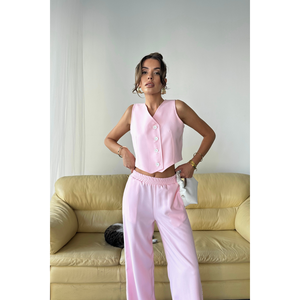 Conjunto de Top Corto y Pantalones Rosa Talla XS, Corte Ajustado, Largo Corto, Detalle de Abertura en el Bajo y Rayas Laterales para el Verano - Product Image 2