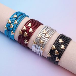 Bijoux innovants à finition métallique inaltérable, polissage de haute qualité, cadeau de fêtes pour femmes, détails estampés avec précision. - Product Image 4
