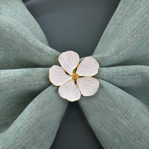 Portatovaglioli in Metallo di Alta Qualità a Forma di <span class=keywords><strong>Fiore</strong></span> in Oro Bianco per Decorazione Tavola Matrimonio, Feste e Hotel - Product Image 1