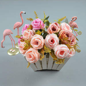 कारखाना आउटलेट कृत्रिम फूल 7 सिर रेशम छोटे नकली गुलाब गुलदस्ते के साथ यूकेलिप्टस के साथ घर कार्यालय शादी की सजावट - Product Image 2