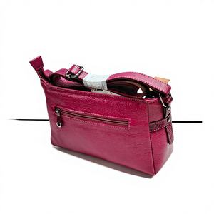 Sac à bandoulière classique en cuir sophistiqué pour femmes Design spacieux pratique idéal pour les voyages d'affaires ou les sorties quotidiennes de l'Inde - Product Image 1