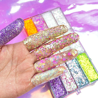 Palette de fards à paupières crème holographiques scintillants 8 couleurs pour carnations foncées, maquillage longue tenue haute pigmentation pour les yeux