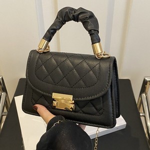 Bolsos Mini de Mujer para Verano 2026, Nueva Colección, Modernos y a la Moda, Acolchados, con Cadena, para Llevar al Hombro o Cruzados, Combinables con Todo, Forro de PU - Product Image 4