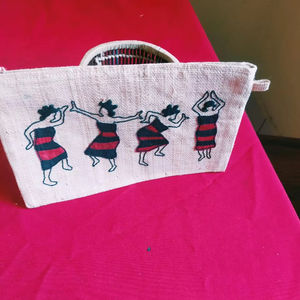 Sac en raphia naturel, simplicité urbaine, usage quotidien, motif floral, poche intérieure, fermeture en tissu, teintures végétales, en vrac - Product Image 1