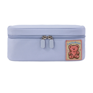 Estuche para lápices azul claro con cierre de cremallera y parche de oso para uso escolar u oficina - Product Image 1