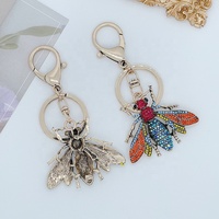 Collection de Luxe Exquise Européenne et Américaine : Porte-clés Abeille Rétro avec Diamants Scintillants, Fleurs Roses, Accessoire Créatif pour Sacs et Autres Articles
