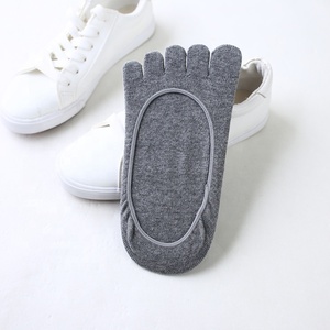 <span class=keywords><strong>Calcetines</strong></span> náuticos de <span class=keywords><strong>5</strong></span> <span class=keywords><strong>dedos</strong></span> de algodón con logotipo personalizado para hombre, <span class=keywords><strong>calcetines</strong></span> antibacterianos y antideslizantes desechables de verano con cinco <span class=keywords><strong>dedos</strong></span> - Product Image 5