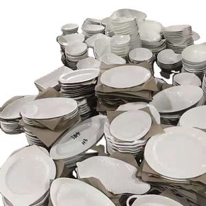 بيع بالجملة من المصنع أطباق سيراميك بيضاء سادة متوفرة بالمخزون، أطباق بورسلين وأطباق سيراميك للبيع بالطن - Product Image 1