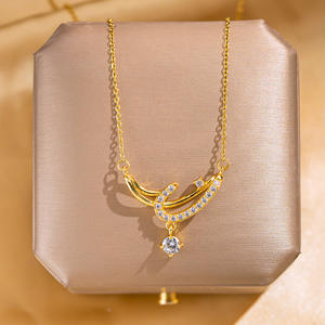 Collier Pendentif Cœur en Acier Inoxydable Plaqué Or 18 carats avec <span class=keywords><strong>Perle</strong></span> et Zircon, Nouvelle Collection, Vente en Gros, pour Femme, Motif Fleur et <span class=keywords><strong>Lettre</strong></span> CZ, Idéal Cadeau - Product Image 2