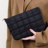 Neue Modische Damen-Kosmetiktasche Gepolsterte Gesteppte Puffer-Kosmetiktasche Große Lippenstift-Toilettentasche Organizer Kosmetiktasche Clutch für Schönheit