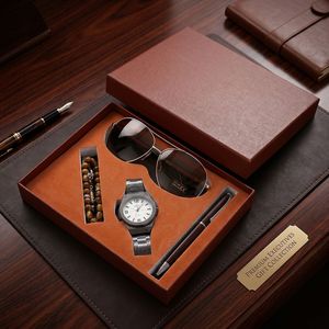 Set de Regalo de Lujo para Hombre con Reloj de Metal, Gafas de Sol Aviador, Bolígrafo y Brazalete de Cuentas, Caja de Regalo Ejecutiva Premium para <span class=keywords><strong>Padre</strong></span> - Product Image 1