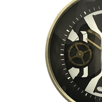 Horloge murale en verre noir britannique de style industriel de bar de luxe personnalisée squelette engrenage mobile Base en bois Numéro de quartz Usine directe