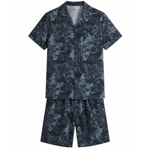 Set Estivo <span class=keywords><strong>da</strong></span> <span class=keywords><strong>Uomo</strong></span> per il Relax, Pigiama Leggero in Seta Ghiacciata con Pantaloncini - Product Image 1