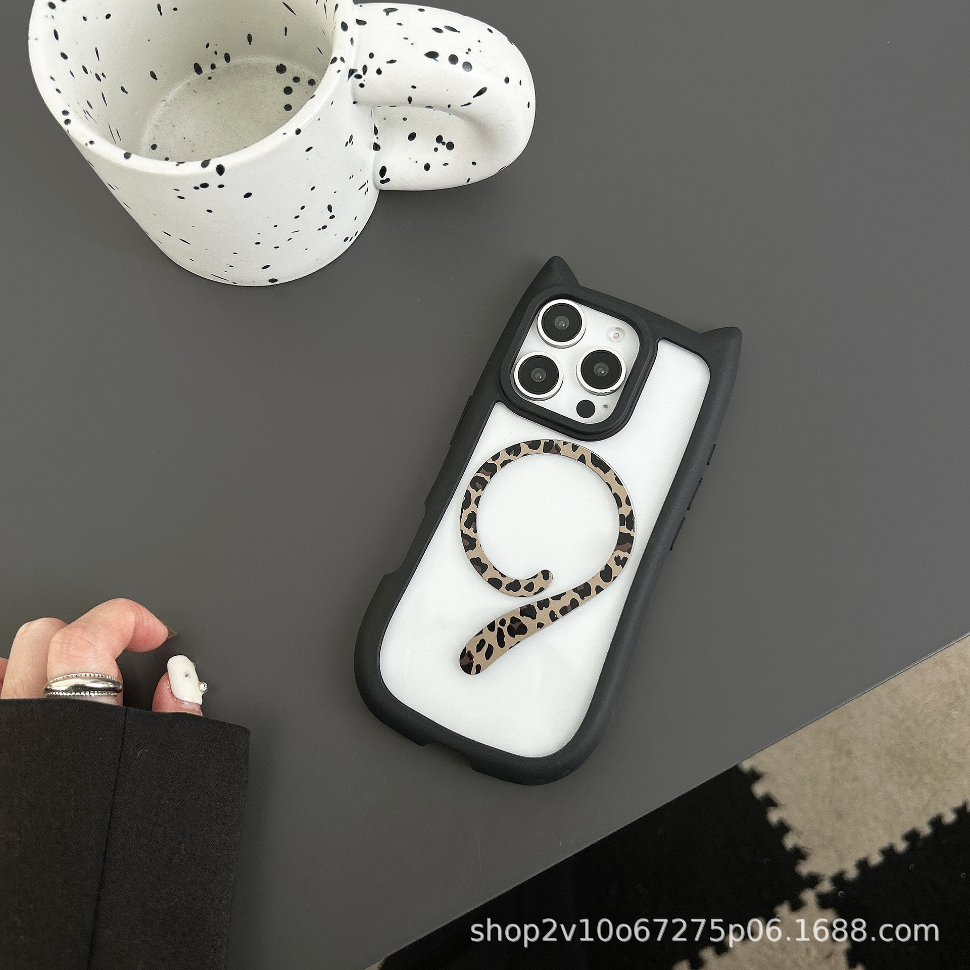 Modello leopardo nero