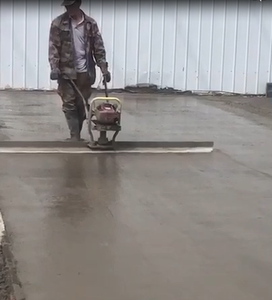 VS-25 essence carburant niveau béton route vibrant règle outils <span class=keywords><strong>taureau</strong></span> flotteur béton vibrateur règle machine - Product Image 2