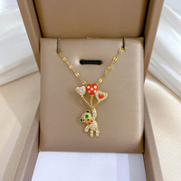 Collier Ours Mignon en Cuivre Plaqué Or 18K Style Tendance avec Pendentif Ours Animal en Zircon Diamant Brillant et Chaîne en Acier Inoxydable Bambou