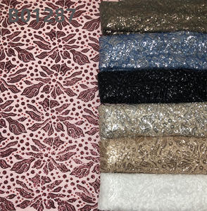 CHOCOO <span class=keywords><strong>pas</strong></span> <span class=keywords><strong>cher</strong></span> prix <span class=keywords><strong>robe</strong></span> <span class=keywords><strong>de</strong></span> mariée nigériane dentelle tissu blanc mariée broderie dentelle tissu pour les femmes - Product Image 2