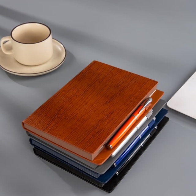 Eco Conscious Recyclable Material Wood Texture PU Leather A5 Agenda Notebook With Dotted Pages and Elastic Closure