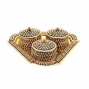 Alliant élégance, force et charme éternel avec notre magnifique bol de dattes métallique avec plateau cadeaux de pendaison de crémaillère - Product Image 1