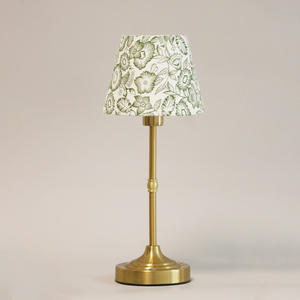 Lampada da Tavolo LED Ricaricabile in Ottone Dorato con <span class=keywords><strong>Paralume</strong></span> in Tessuto Sostituibile e Lampadina E14, Luce Decorativa a Batteria - Product Image 1