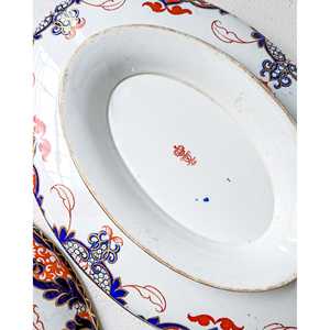 Bol à salade ovale bleu et rouge fait main Gabriella P., bols à mélanger en acier poli, artisanat décoratif en métal, emballé en carton - Product Image 3