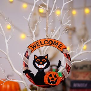 Décorations suspendues pour <span class=keywords><strong>porte</strong></span> d'<span class=keywords><strong>Halloween</strong></span> Pendentif rond en bois imprimé Citrouille Chat noir Panneau de bienvenue Fantôme Festival Party Layout Props - Product Image 4
