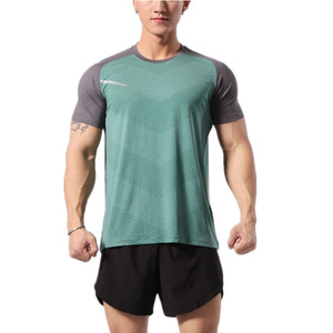 Maglietta sportiva riflettente ad asciugatura rapida da uomo leggera professionale per attività di sicurezza all'aperto per <span class=keywords><strong>la</strong></span> <span class=keywords><strong>notte</strong></span> d'estate - Product Image 3