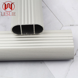 Tringles de penderie ovales en aluminium robustes dorées de 3 m de long, fixation murale non amovible pour suspendre les vêtements dans les placards et les armoires - Product Image 1