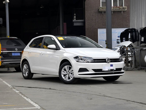 Volkswagen <span class=keywords><strong>Polo</strong></span> Plus 2019 Automatica Edizione Enjoy, Basso Chilometraggio, Senza Incidenti, Prezzo Speciale Auto Usata - Product Image 2