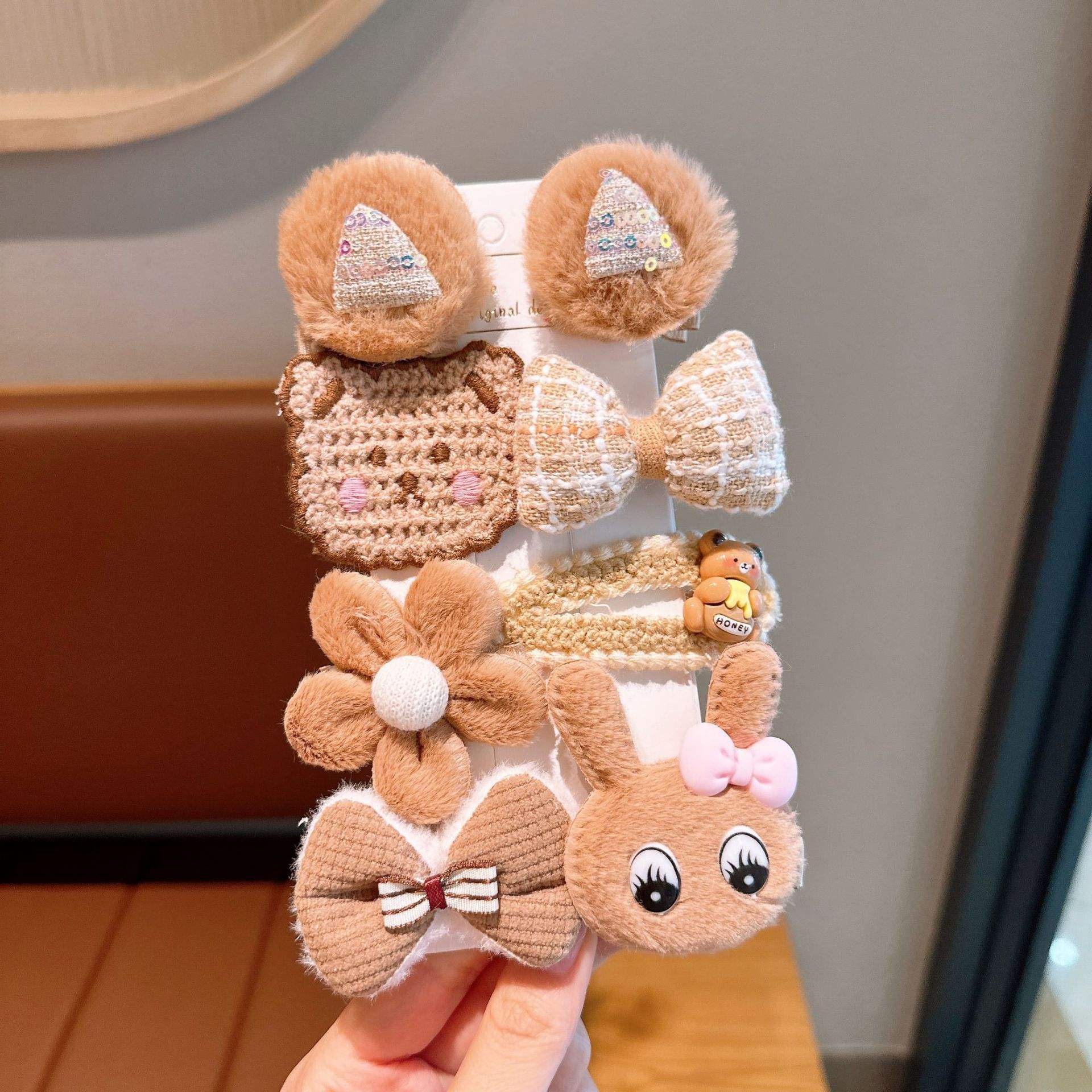 กิ๊บติดผมผ้ากำมะหยี่สีกาแฟ3ชิ้นชุด8ชิ้น