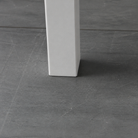 Table à manger extensible blanche avec plateau en lattes de bois, mobilier de patio moderne pour jardin, cour arrière et divertissements en plein air