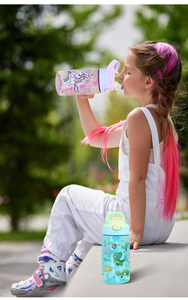 Bouteille d'eau en silicone pour enfants de 480 ml (16 oz) avec paille en Tritan, vaisselle en plastique pour l'école - Product Image 6