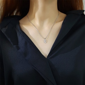 Collar de cadena de serpiente personalizado para mujer con número y letra, chapado en IPG al vacío de 18K, collar con número de ángel, joyería de acero inoxidable - Product Image 5