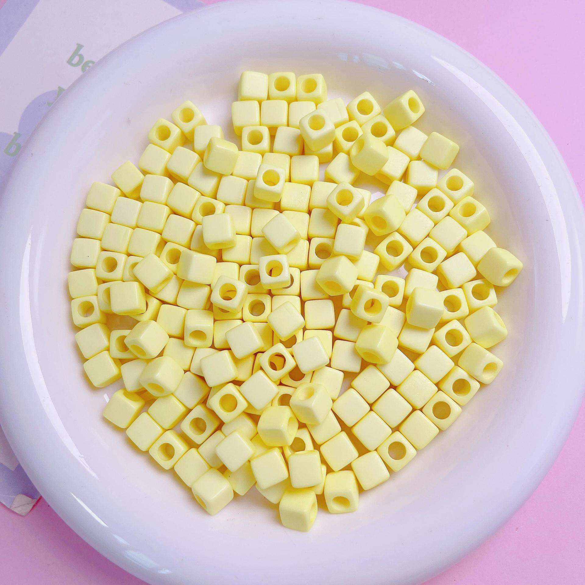 สีเหลือง