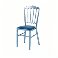 Chaises de salle à manger empilables en métal, durables, imperméables, écologiques, avec coussin en cuir PU, pour mariages en plein air et hôtels