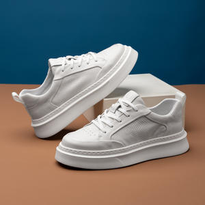 Zapatos planos casuales y cómodos para hombre, zapatos deportivos modernos y versátiles, zapatos deportivos antideslizantes de moda al por mayor de fábrica - Product Image 2