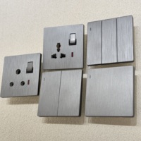 Interruptor de luz de pared para el hogar con panel de PC duradero de 86 mm, regulador de intensidad de doble polo para ventilador, 16A 250V, 1 toma, enchufe UK, USB-C, colores gris cepillado, dorado, blanco y negro