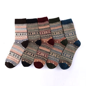 2025 कस्टम आरामदायक लक्जरी नरम हरजुकु स्ट्रिप ऊन मोटी सर्दियों बुना हुआ ट्यूब पुरुषों के लिए गर्म कपड़े - Product Image 4