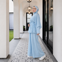 Ensemble Abaya Mexizo personnalisé deux pièces : Cape superposée, haut cintré et pantalon large – Tenue décontractée et modeste pour femmes musulmanes