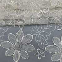 Tissu en dentelle brodée extensible à motif floral 3D pleine largeur pour rideaux, robes de mariée et châles de soirée