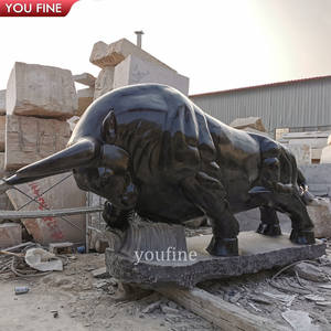 Scultura a grandezza naturale della statua del toro di marmo bianco intagliato a mano dell'ornamento del giardino - Product Image 2