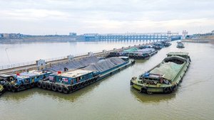 Cina cantiere navale 1000ton auto-scarico di sabbia chiatta/Cargo chiatta/sabbia di trasporto nave con nastro trasportatore - Product Image 4
