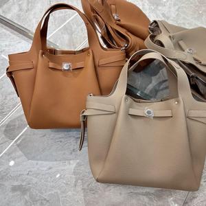 Sac fourre-tout en cuir pleine fleur vierge à texture grainée, double fermeture éclair, mains libres, pour le cyclisme et les trajets quotidiens en Allemagne et aux Pays-Bas, fournisseur OEM - Product Image 5